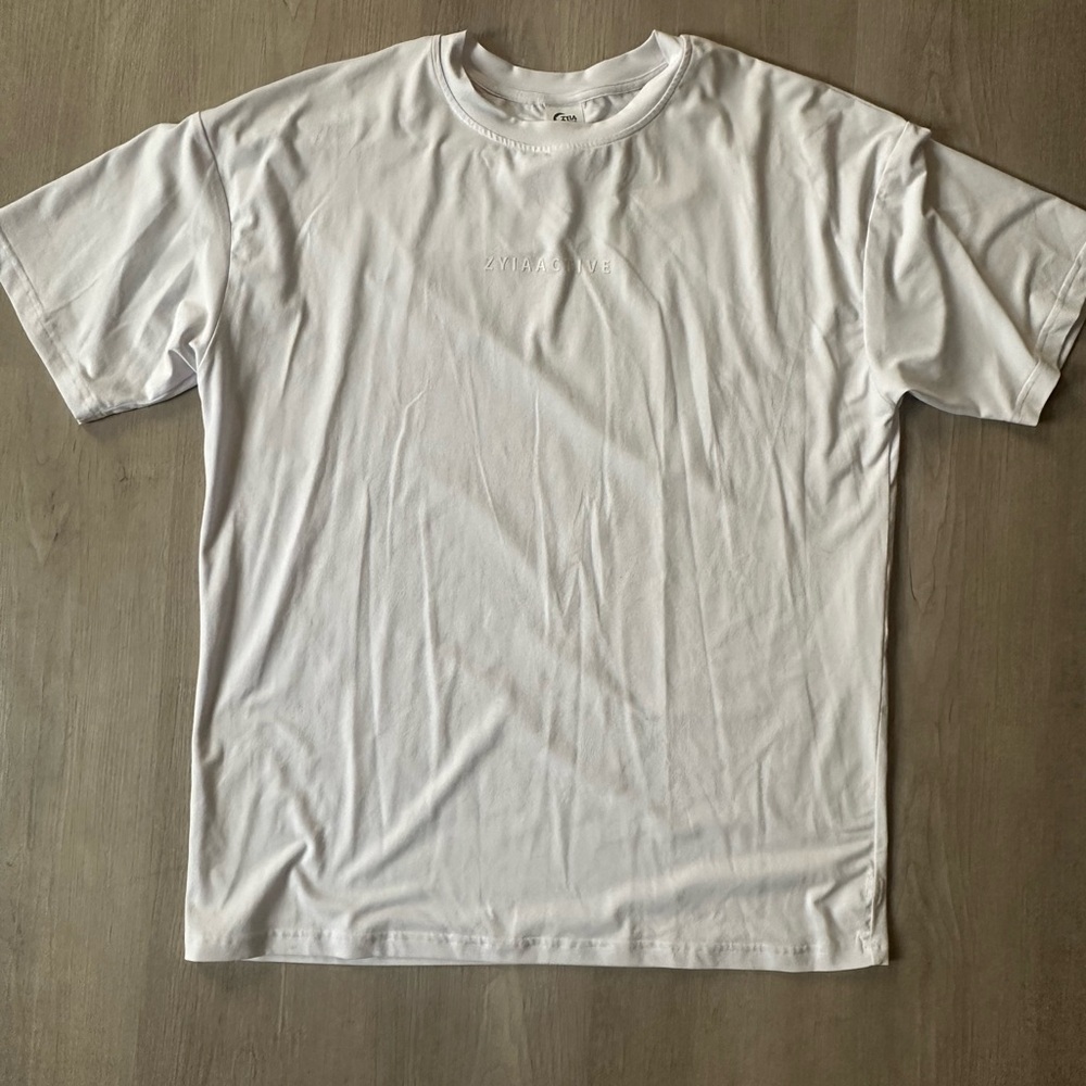 ZYIA Classic White Short Sleeve Tee